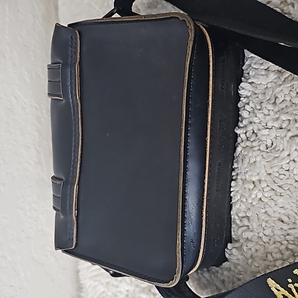 Dr Martens 7" Crossbody Satchel - Picture 6 of 16